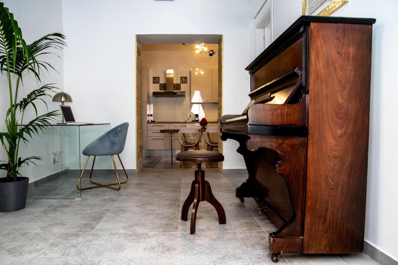 Casta Diva Luxury Apartments Palermo Bagian luar foto
