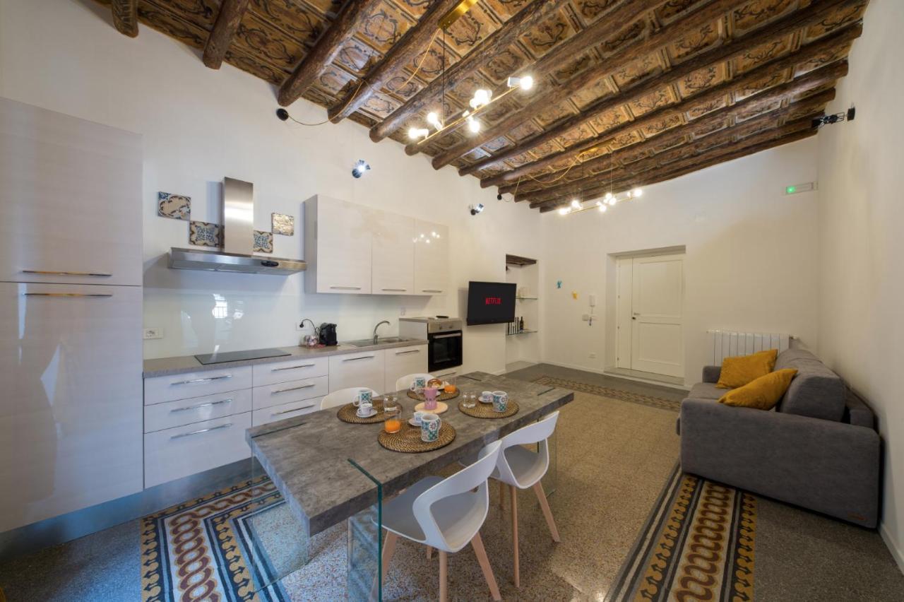 Casta Diva Luxury Apartments Palermo Bagian luar foto