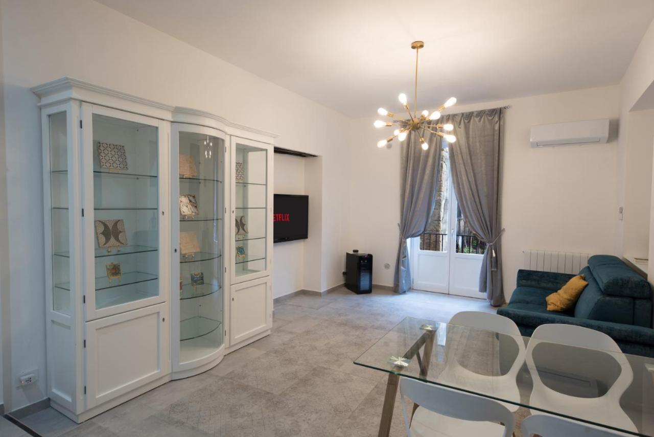 Casta Diva Luxury Apartments Palermo Bagian luar foto